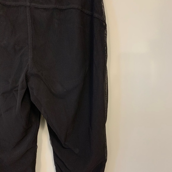 𝅺lululemon Athletica Mesh Jogger Pants - Black - Size 4 - Picture 9 of 16